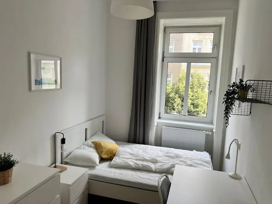 Brand New 3 Bedroom Apartment Viena