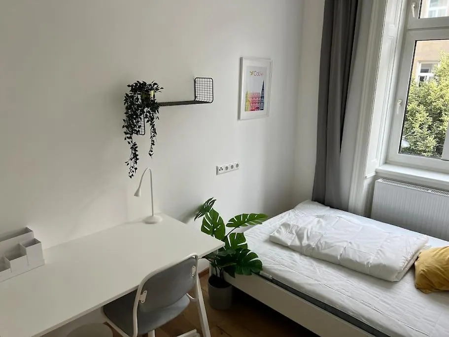 Brand New 3 Bedroom Apartment Viena 0*,