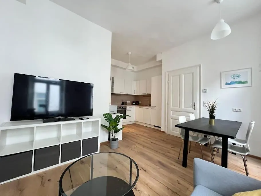 Brand New 3 Bedroom Apartment Viena