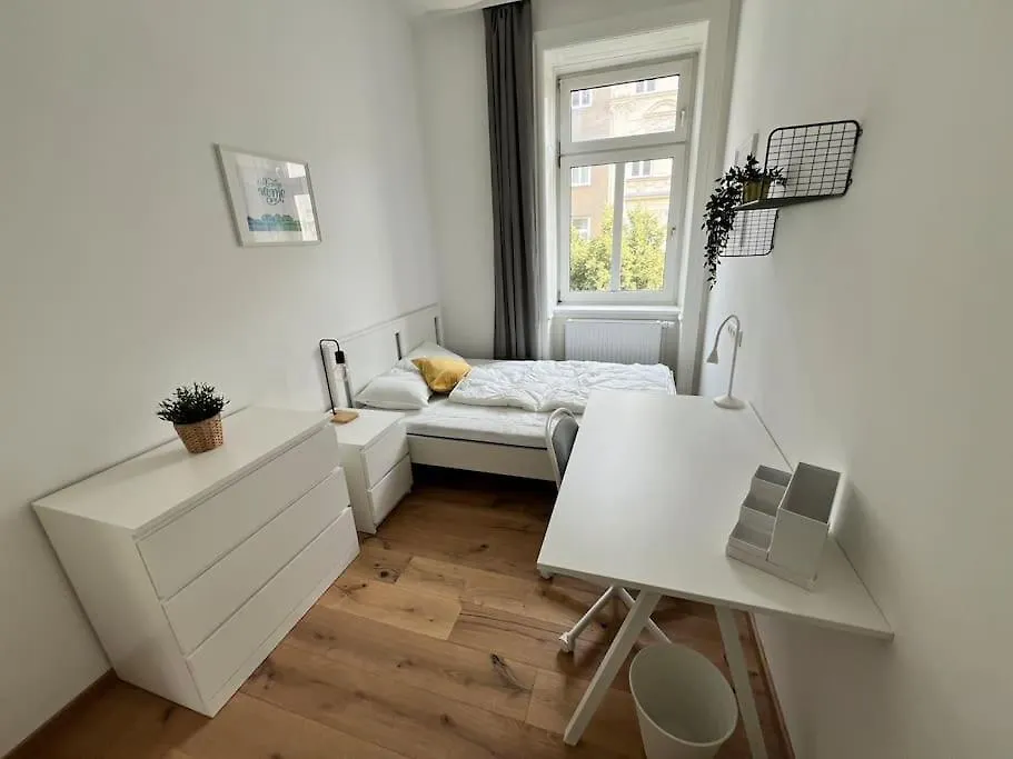 Brand New 3 Bedroom Apartment Viena