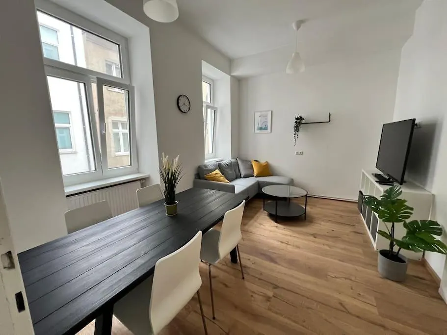 Brand New 3 Bedroom Apartment Vienna