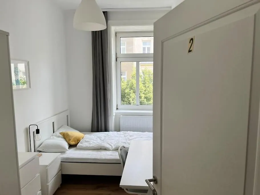 Brand New 3 Bedroom Apartment Vienna