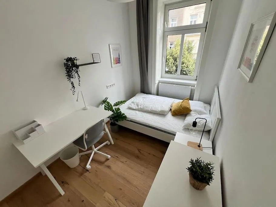 Brand New 3 Bedroom Apartment Vienna