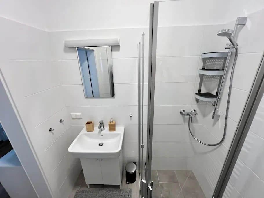 Brand New 3 Bedroom Apartment Vienna