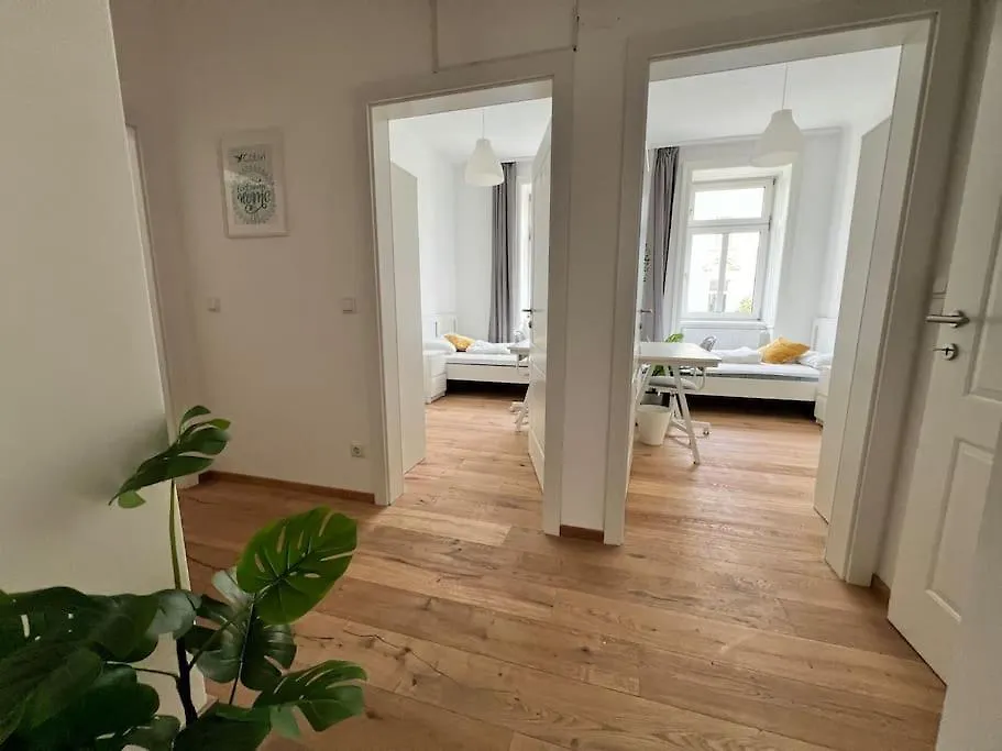 Brand New 3 Bedroom Apartment Vienna