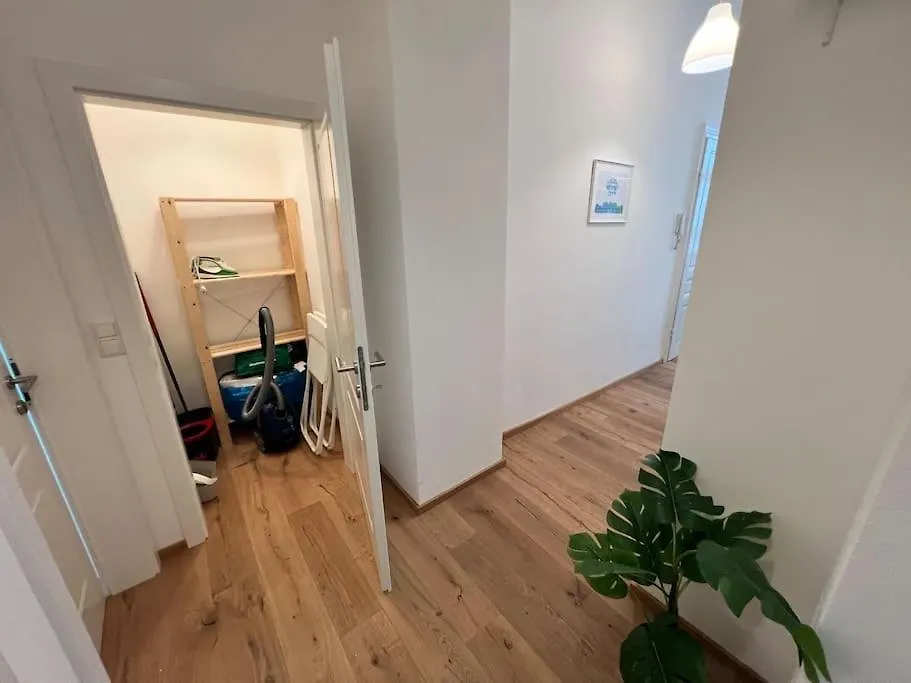 Brand New 3 Bedroom Apartment Vienna